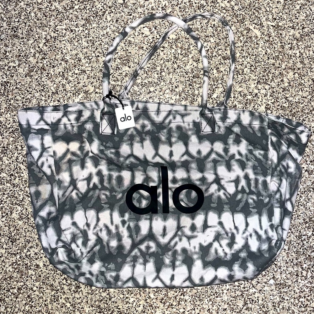 Alo yoga tote bag